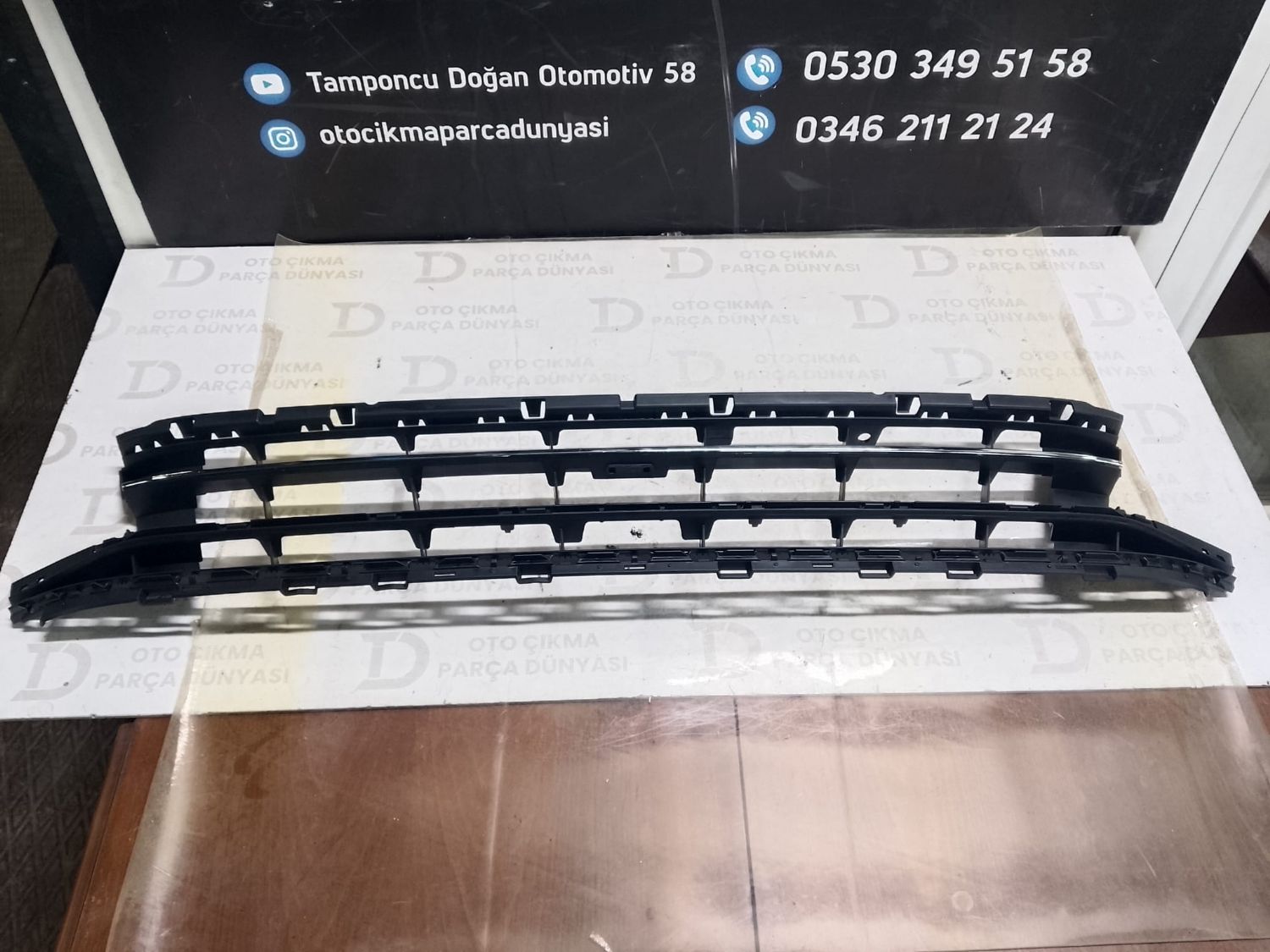 VOLKSWAGEN PASSAT ORTA IZGARA KROMLU 2015-2019